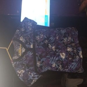 Scrubs top and bottom set